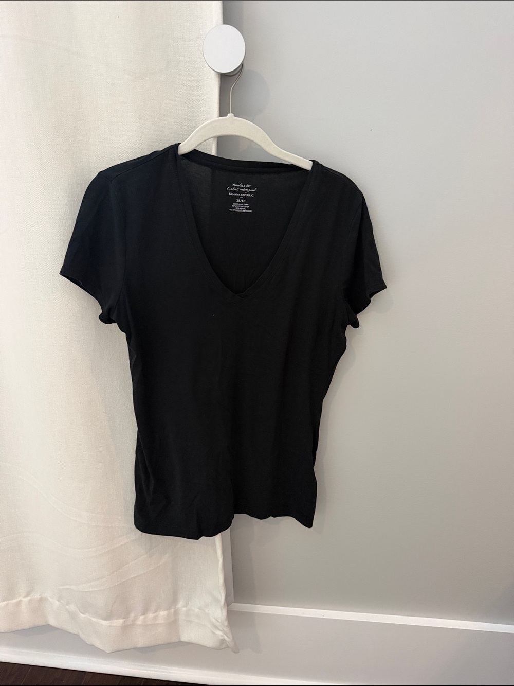 J. Crew Women’s Everyday V-Neck Tee - Black